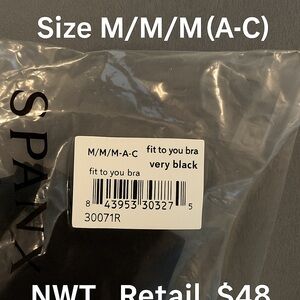 SPANX Fit to You Bra
M/M/M
A-C
Very Black
